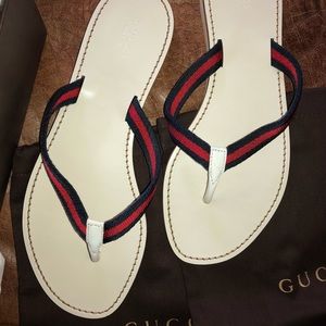 GUCCI thong sandals flip flops flat white navy red